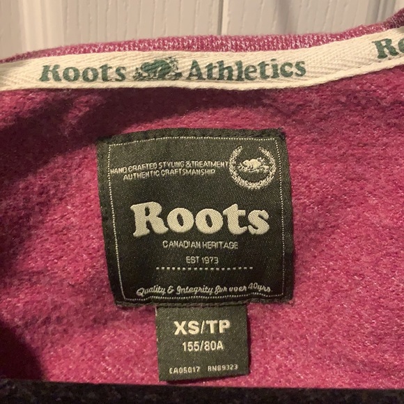 Roots original full zip hoodie with thumb holes. - Picture 4 of 5
